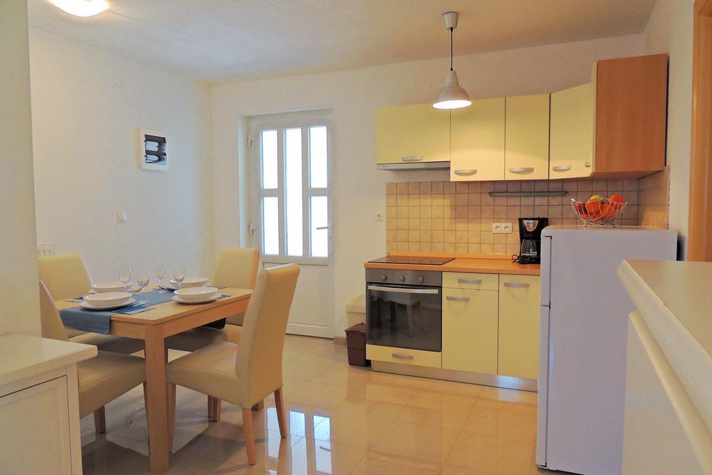 Private Accommodation Kirincic Vrh  Exterior foto